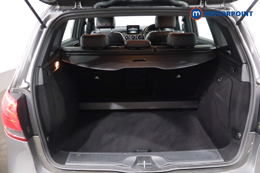 Mercedes-Benz B Class Amg Line Manual Diesel Hatchback - Stock Number (1599076) - 32nd supplementary image