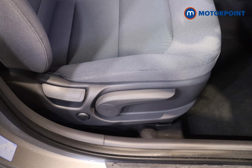 Hyundai Ioniq Se Connect Automatic Petrol-Electric Hybrid Hatchback - Stock Number (1599189) - 16th supplementary image