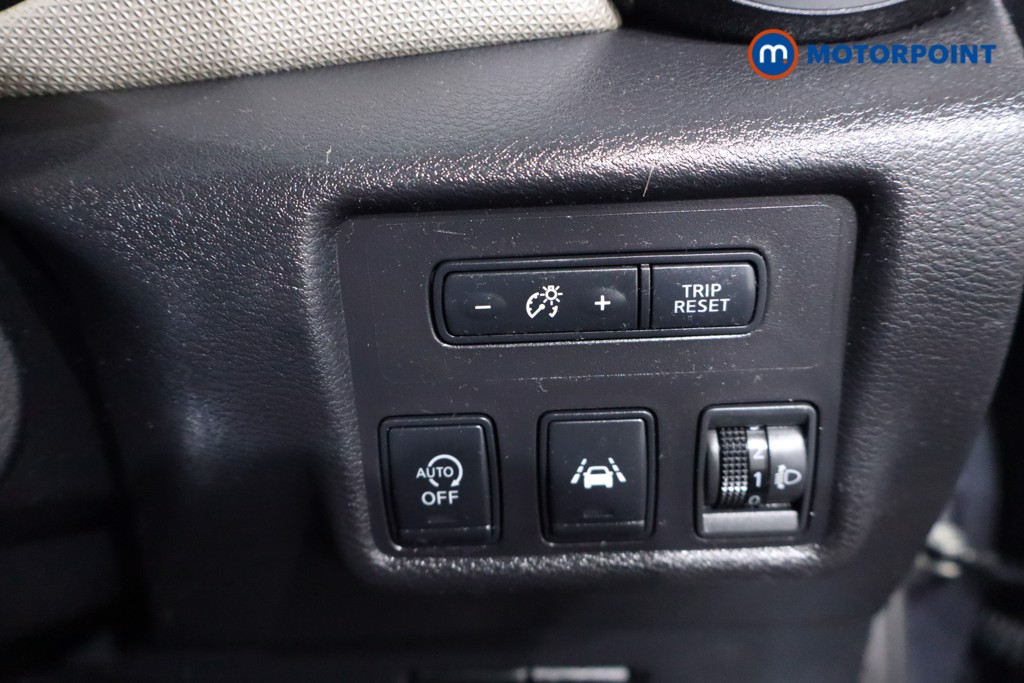 Nissan Micra N-Connecta Manual Diesel Hatchback - Stock Number (1599353) - 17th supplementary image