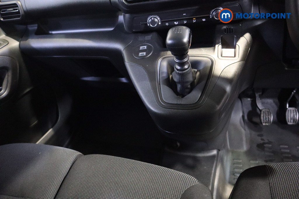 Peugeot Partner Professional Manual Diesel Panel Van - Stock Number (1599377) - 6th supplementary image