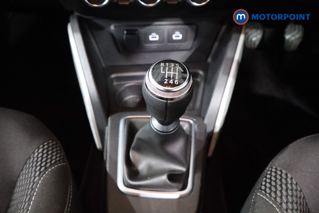 Dacia Duster Prestige Manual Petrol SUV - Stock Number (1599414) - 13th supplementary image