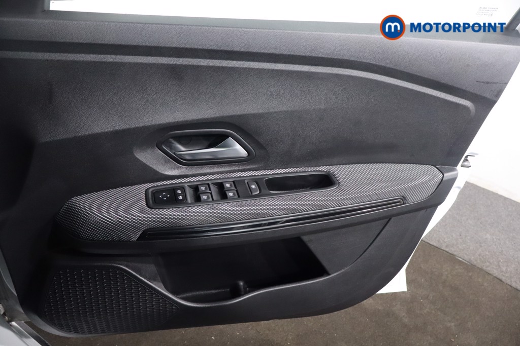 Dacia Jogger Extreme Se Manual Petrol People Carrier - Stock Number (1599660) - 26th supplementary image