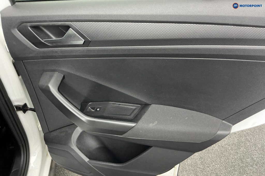 Volkswagen T-Roc SEL Automatic Petrol SUV - Stock Number (1571867) - 23rd supplementary image