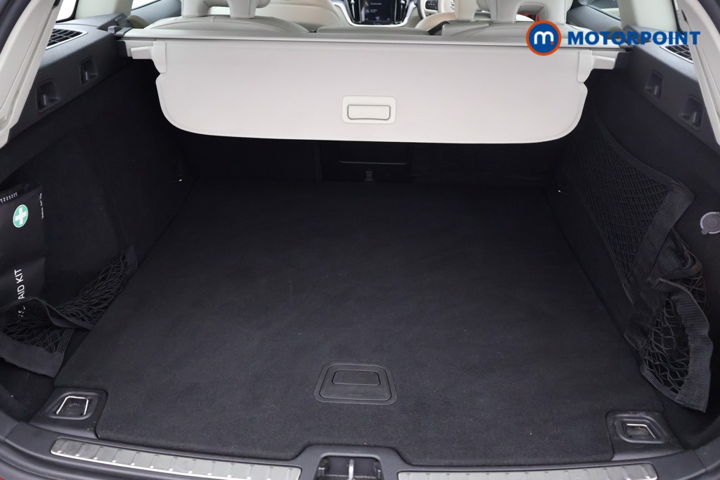 Volvo V60 Momentum Automatic Petrol Estate - Stock Number (1573020) - 12th supplementary image