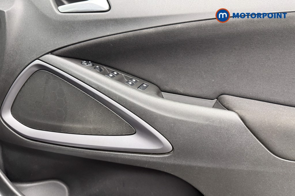 Vauxhall Crossland Se Edition Manual Petrol SUV - Stock Number (1576310) - 16th supplementary image