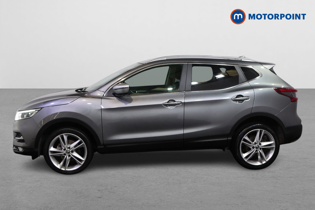 Nissan Qashqai N-Motion Manual Diesel SUV - Stock Number (1576982) - Passenger side