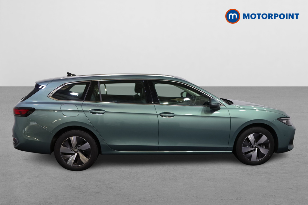 Volkswagen Passat Life Automatic Petrol Plug-In Hybrid Estate - Stock Number (1578097) - Drivers side