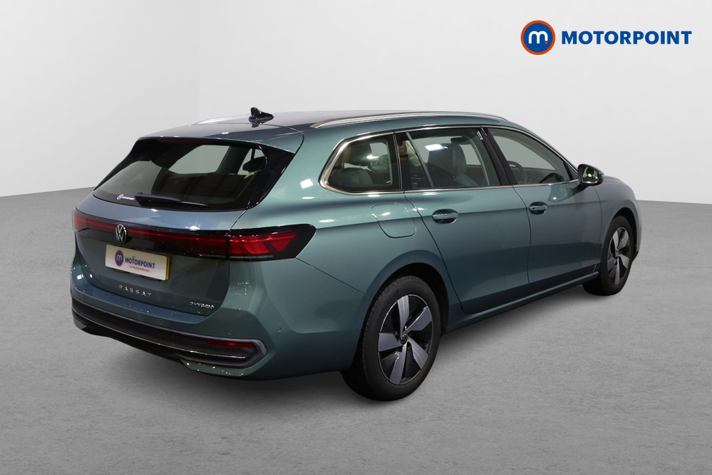 Volkswagen Passat Life Automatic Petrol Plug-In Hybrid Estate - Stock Number (1578097) - Drivers side rear corner