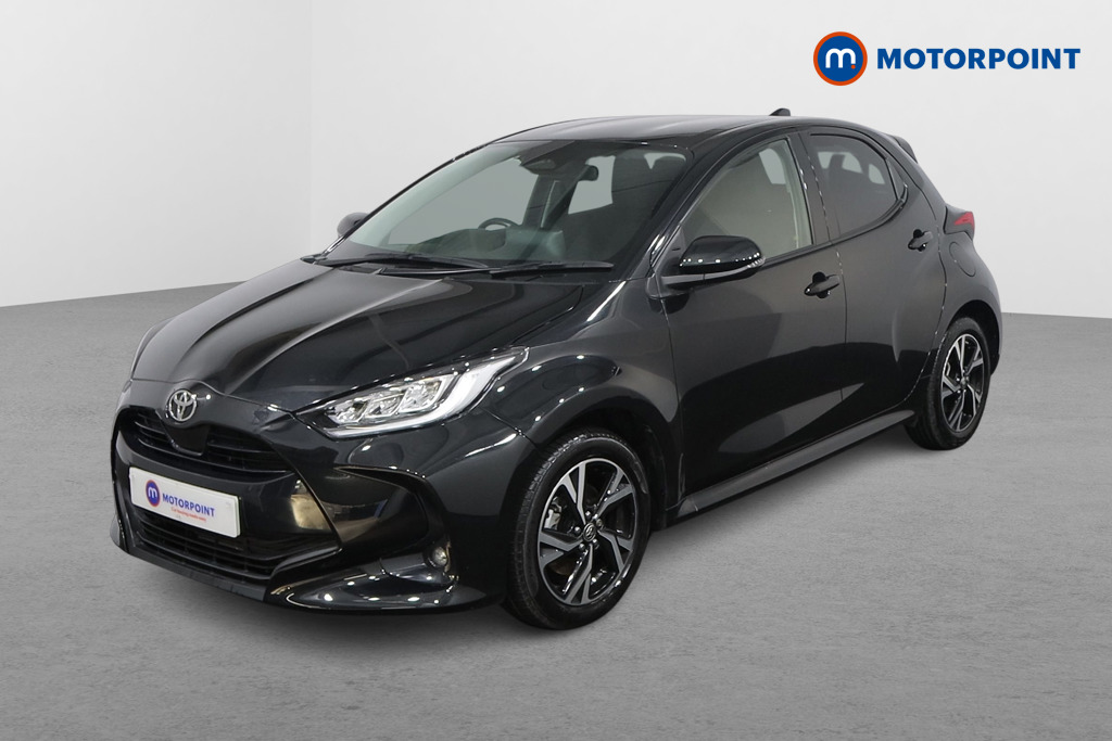 Toyota Yaris Design Automatic Petrol-Electric Hybrid Hatchback - Stock Number (1580669) - Passenger side front corner