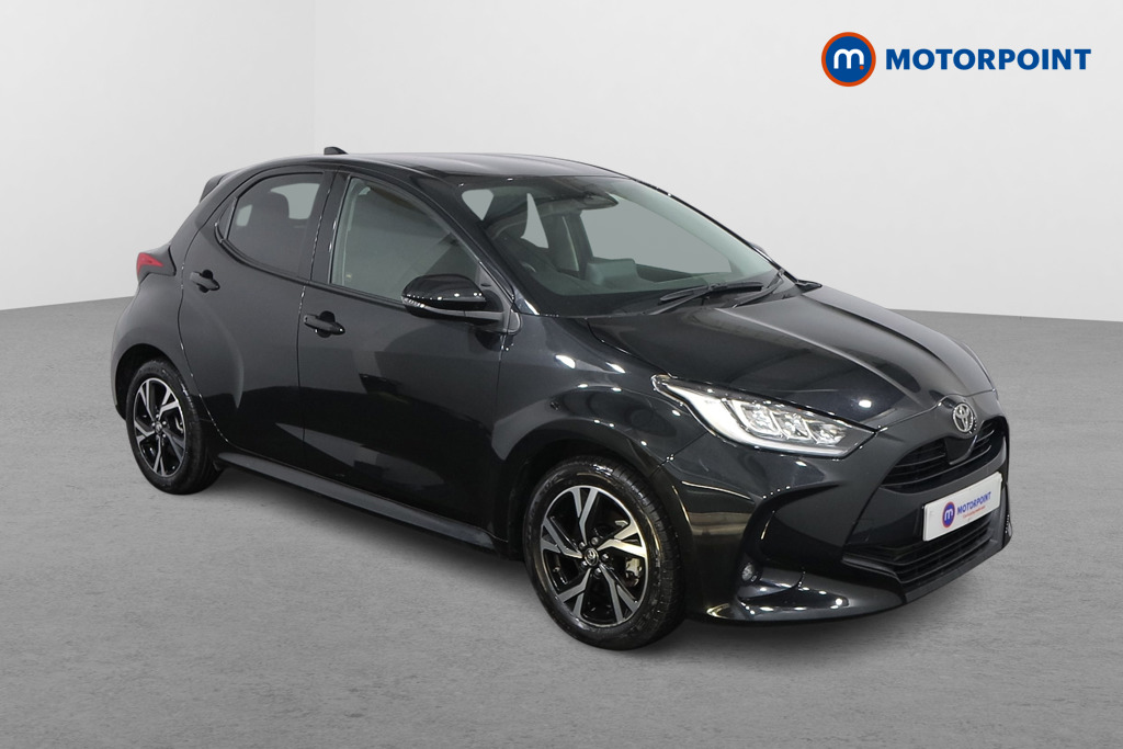 Toyota Yaris Design Automatic Petrol-Electric Hybrid Hatchback - Stock Number (1580669) - Drivers side front corner