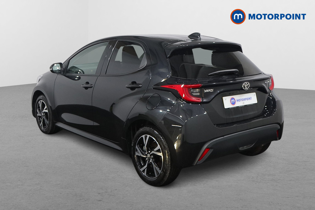 Toyota Yaris Design Automatic Petrol-Electric Hybrid Hatchback - Stock Number (1580669) - Passenger side rear corner
