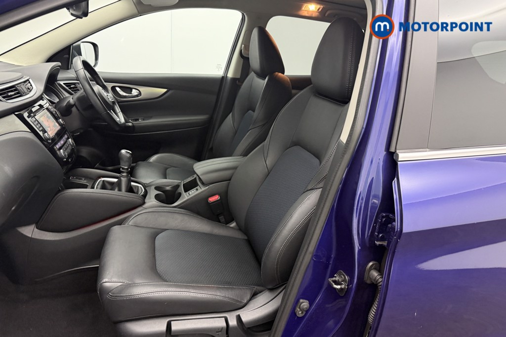 Nissan Qashqai Tekna Manual Petrol SUV - Stock Number (1581434) - 2nd supplementary image