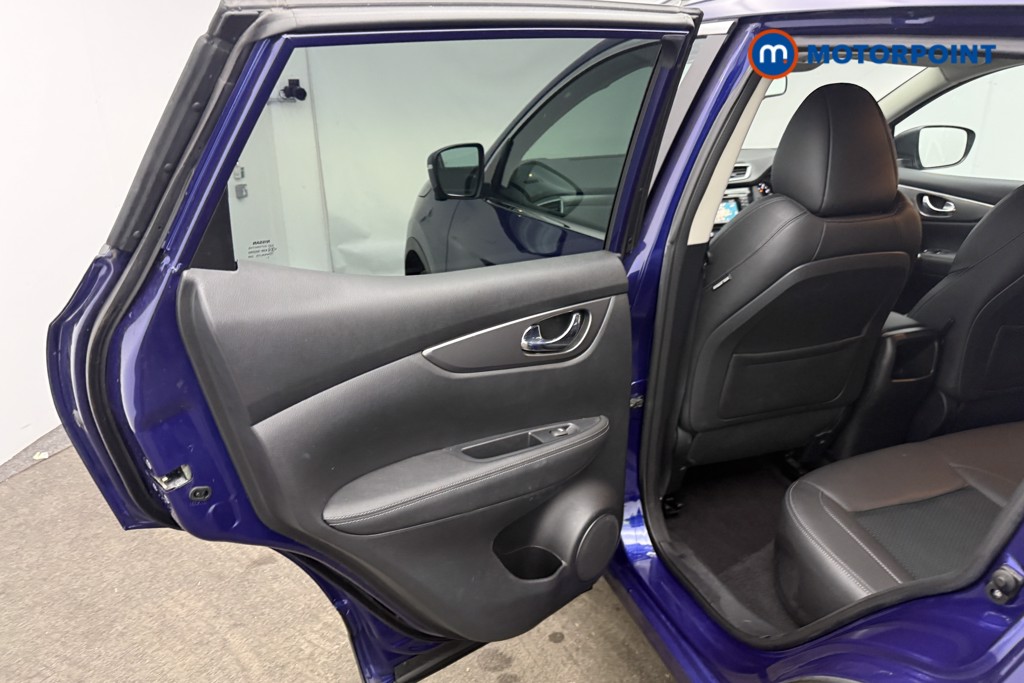 Nissan Qashqai Tekna Manual Petrol SUV - Stock Number (1581434) - 7th supplementary image