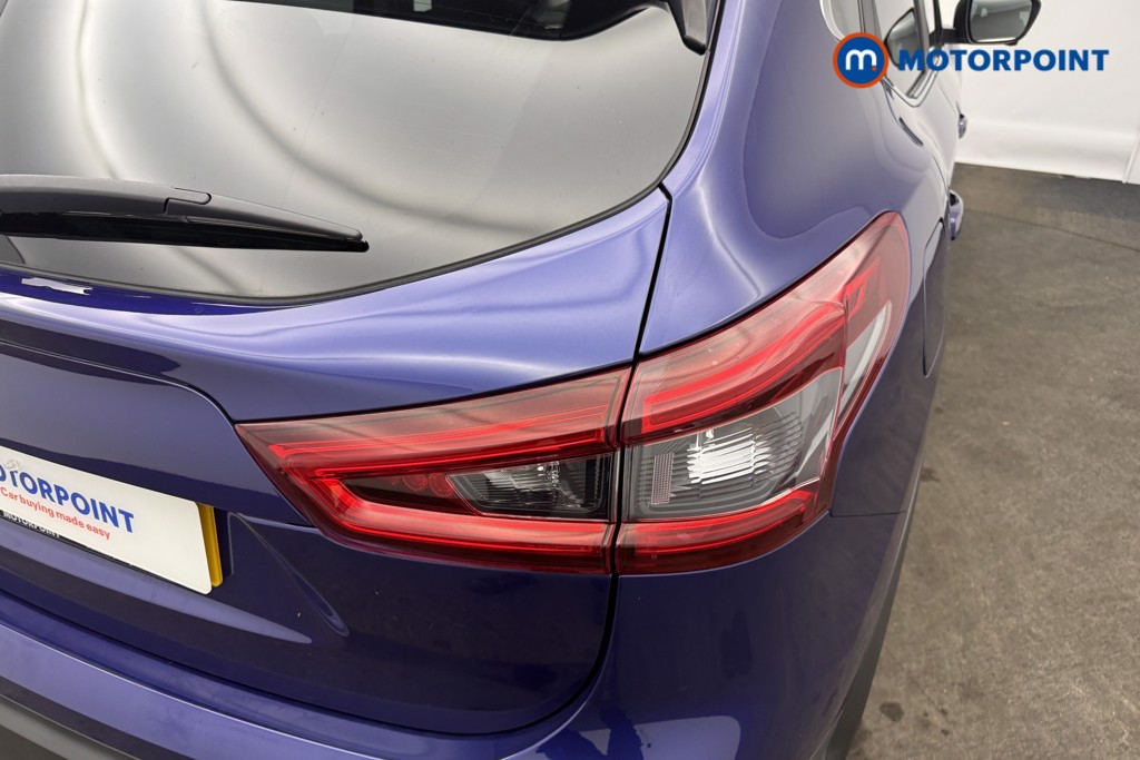 Nissan Qashqai Tekna Manual Petrol SUV - Stock Number (1581434) - 10th supplementary image