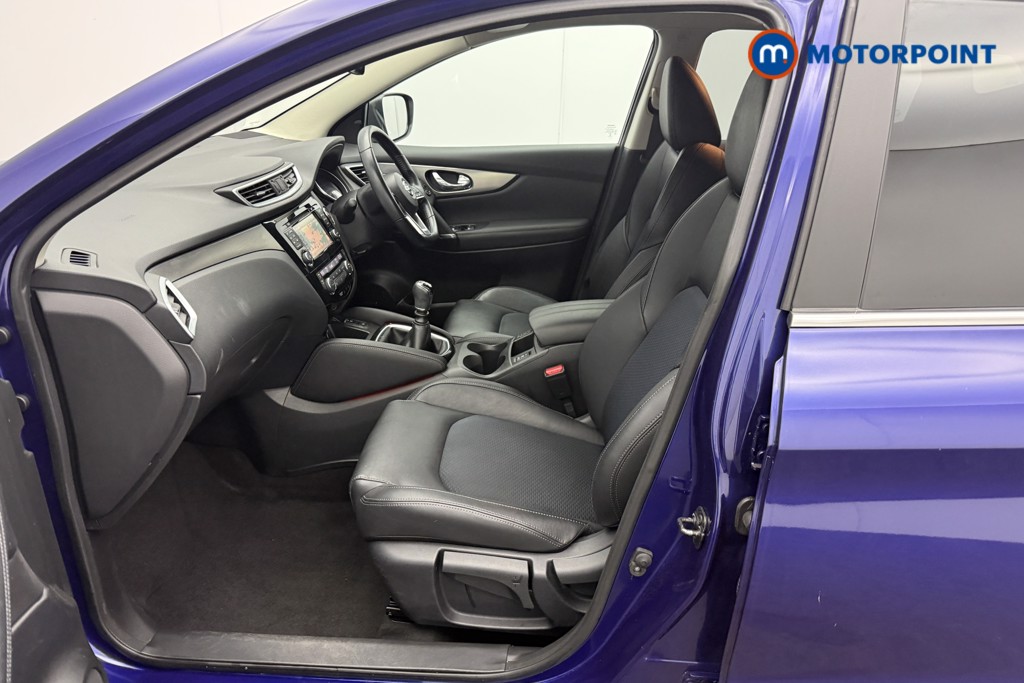 Nissan Qashqai Tekna Manual Petrol SUV - Stock Number (1581434) - 1st supplementary image