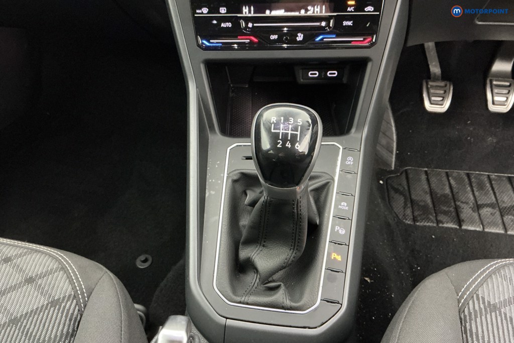 Volkswagen Taigo R-Line Manual Petrol SUV - Stock Number (1586223) - 14th supplementary image