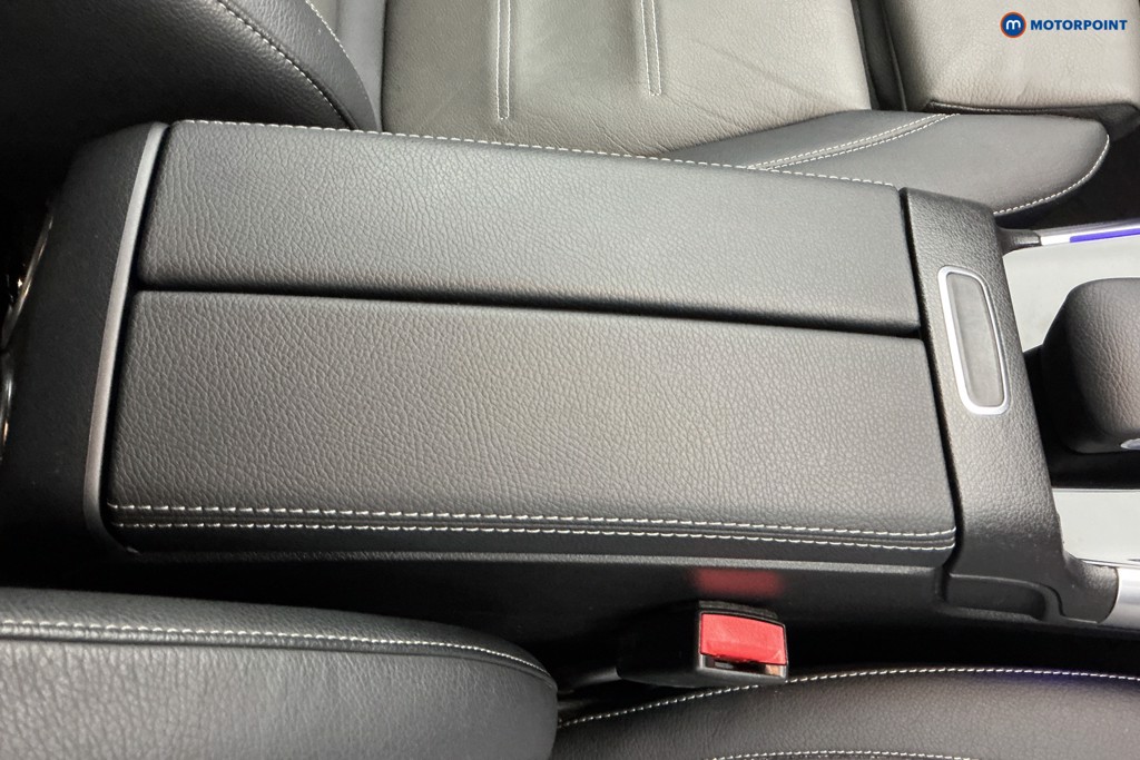 Mercedes-Benz GLA Exclusive Edition Automatic Petrol Plug-In Hybrid SUV - Stock Number (1586257) - 13th supplementary image