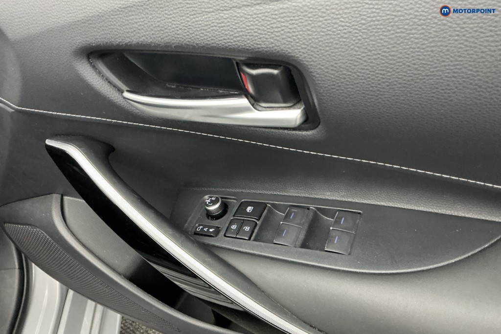 Toyota Corolla Design Automatic Petrol-Electric Hybrid Estate - Stock Number (1586883) - 23rd supplementary image