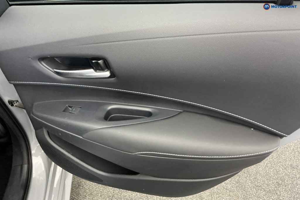 Toyota Corolla Design Automatic Petrol-Electric Hybrid Estate - Stock Number (1586883) - 24th supplementary image