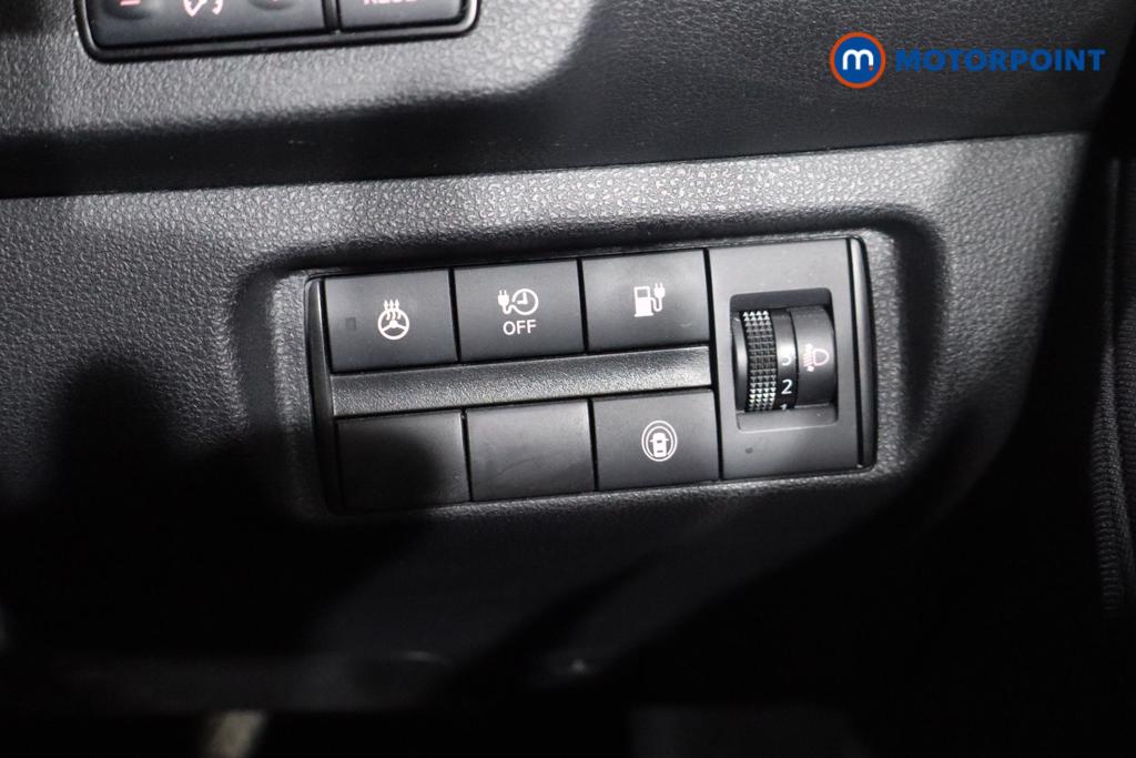 Nissan Leaf N-Connecta Automatic Electric Hatchback - Stock Number (1586950) - 8th supplementary image