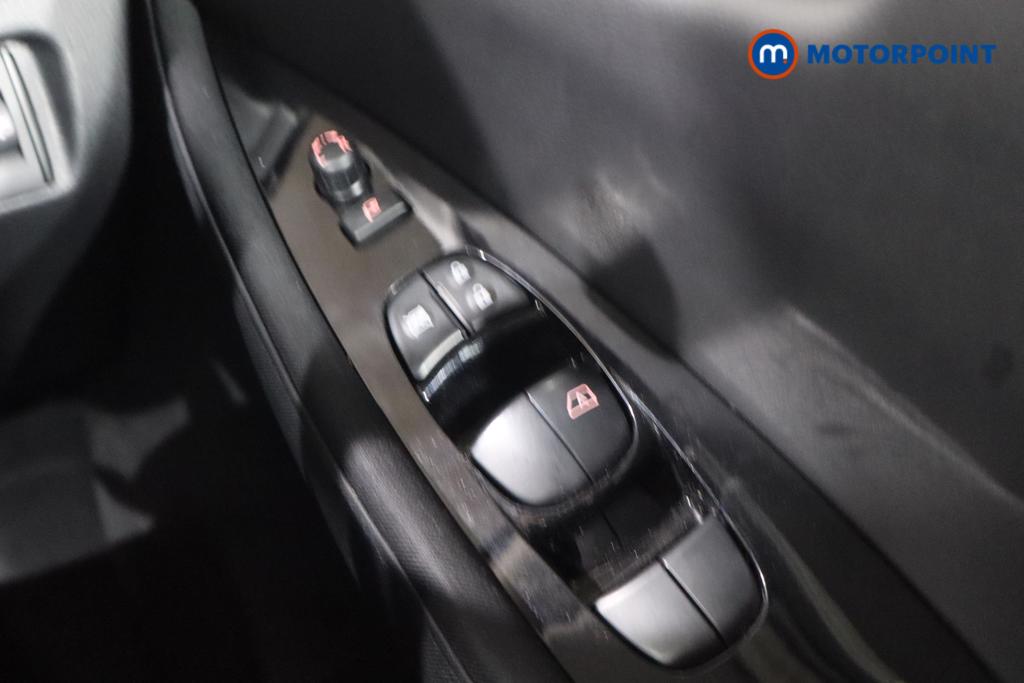 Nissan Leaf N-Connecta Automatic Electric Hatchback - Stock Number (1586950) - 9th supplementary image