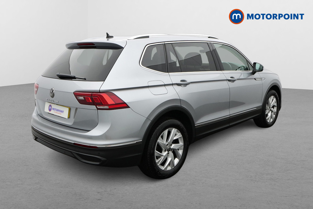 Volkswagen Tiguan Allspace Life Automatic Diesel SUV - Stock Number (1588184) - Drivers side rear corner