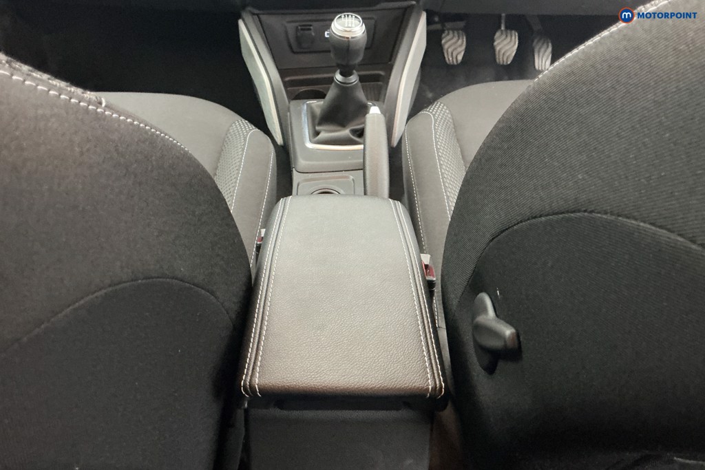 Dacia Duster Prestige Manual Petrol SUV - Stock Number (1588308) - 11th supplementary image