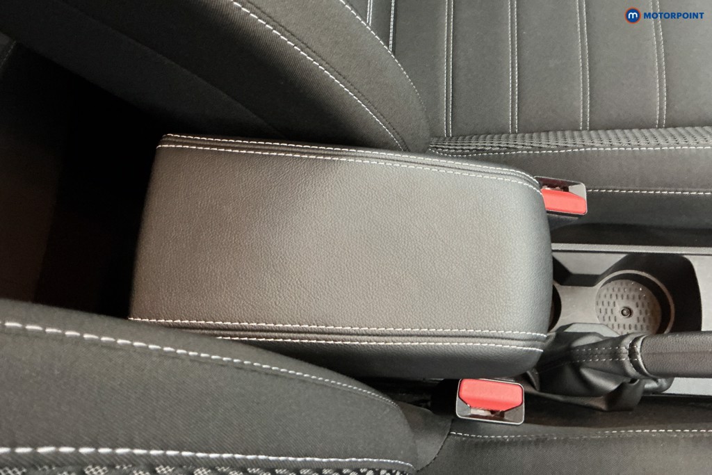 Dacia Duster Prestige Manual Petrol SUV - Stock Number (1588308) - 13th supplementary image