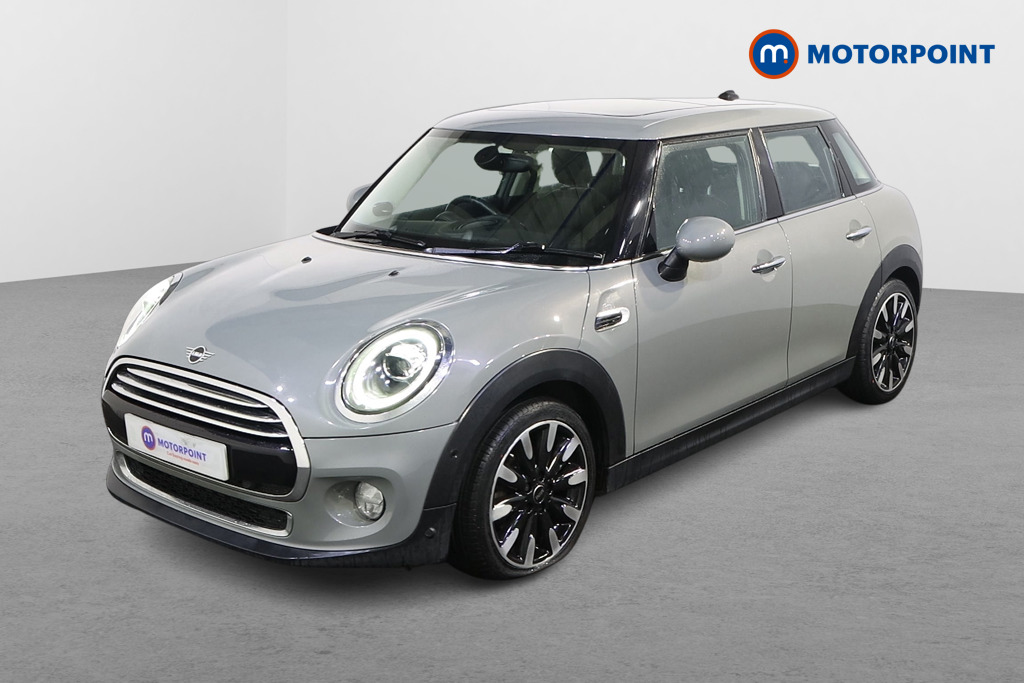 Mini Hatchback Cooper Exclusive Automatic Petrol Hatchback - Stock Number (1588531) - Passenger side front corner