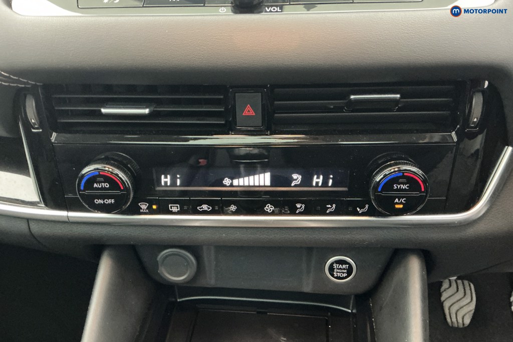 Nissan Qashqai N-Connecta Manual Petrol SUV - Stock Number (1588759) - 16th supplementary image