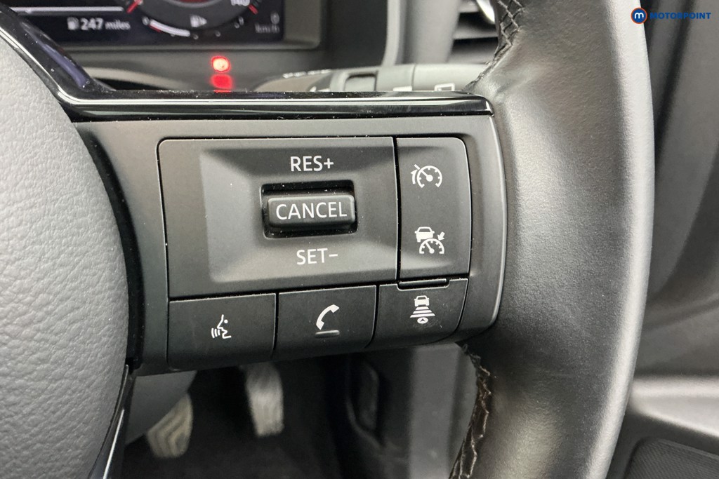 Nissan Qashqai N-Connecta Manual Petrol SUV - Stock Number (1588759) - 19th supplementary image