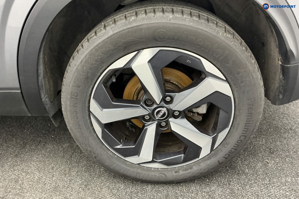Nissan Qashqai N-Connecta Manual Petrol SUV - Stock Number (1588759) - 33rd supplementary image