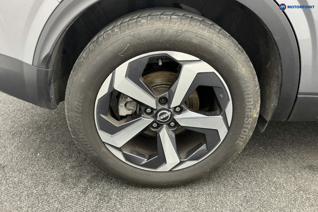 Nissan Qashqai N-Connecta Manual Petrol SUV - Stock Number (1588759) - 35th supplementary image