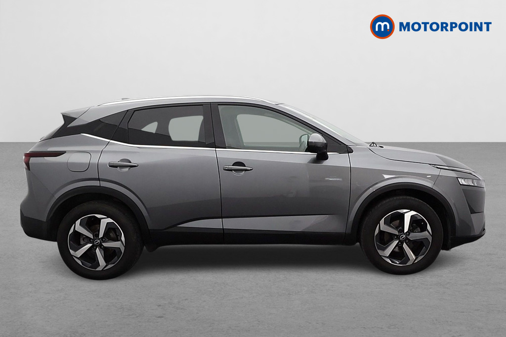 Nissan Qashqai N-Connecta Manual Petrol SUV - Stock Number (1588759) - Drivers side