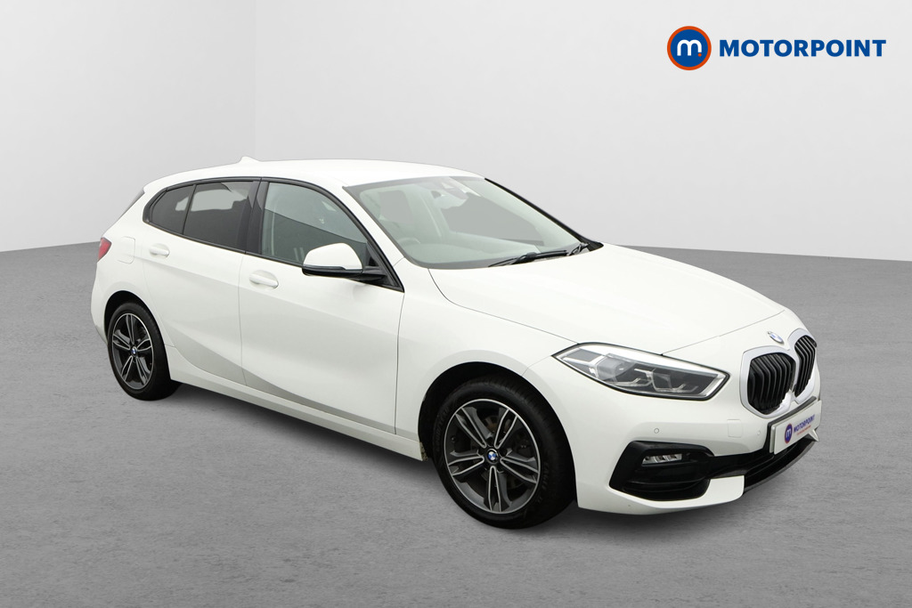 BMW 1 Series Sport Automatic Petrol Hatchback - Stock Number (1589015) - Drivers side front corner