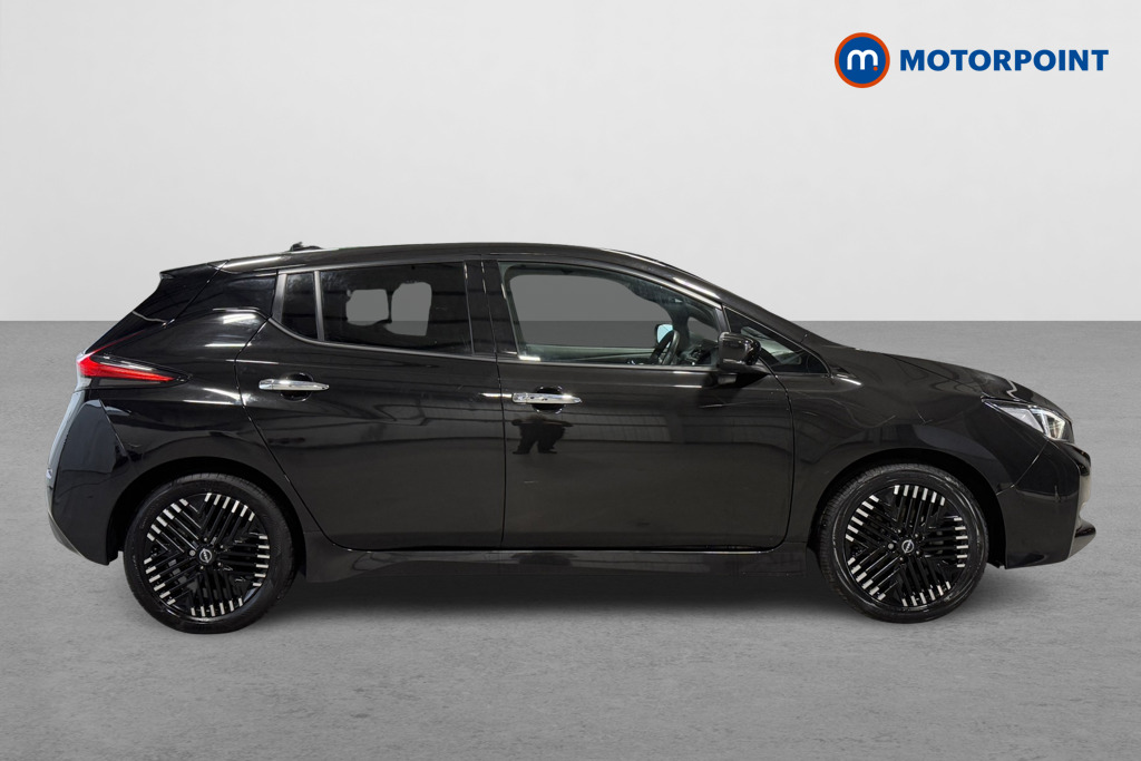 Nissan Leaf N-Connecta Automatic Electric Hatchback - Stock Number (1589307) - Drivers side