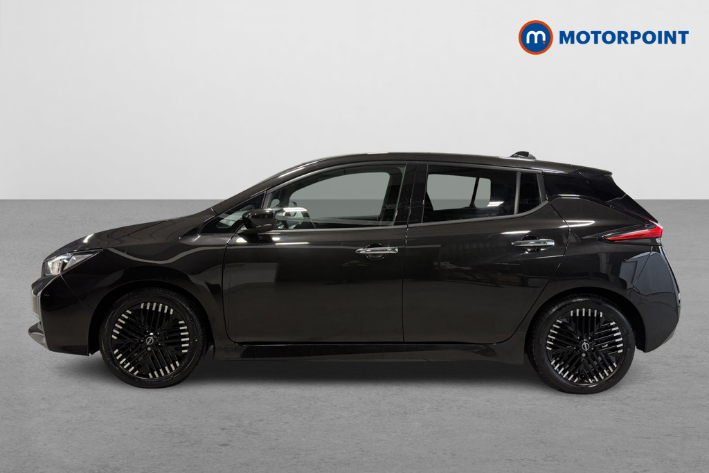 Nissan Leaf N-Connecta Automatic Electric Hatchback - Stock Number (1589307) - Passenger side