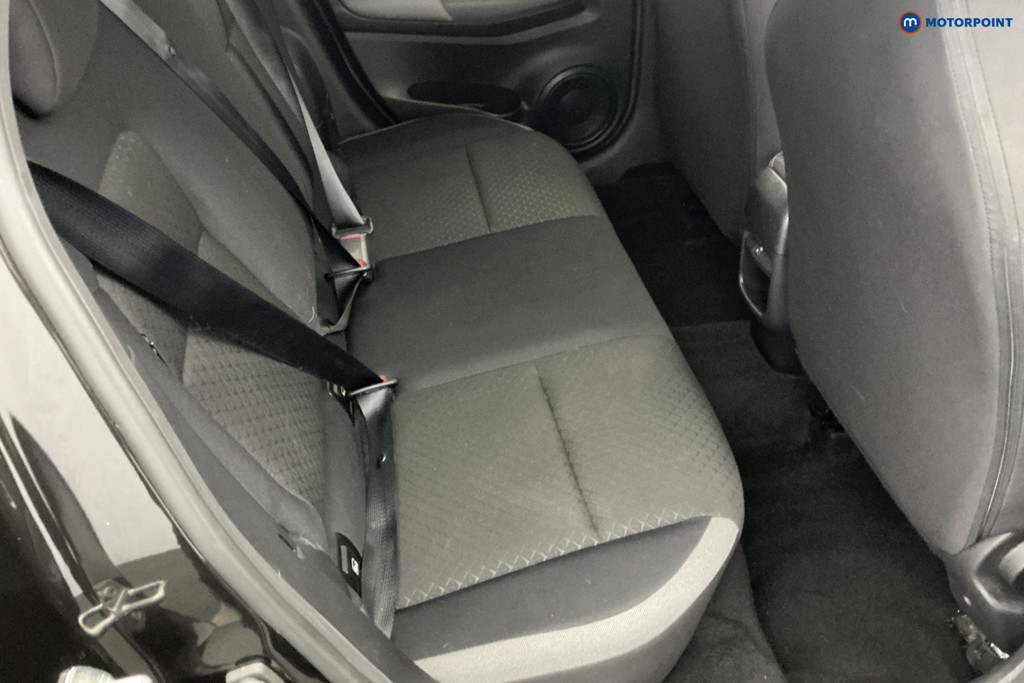 Nissan Juke N-Connecta Manual Petrol SUV - Stock Number (1589406) - 4th supplementary image