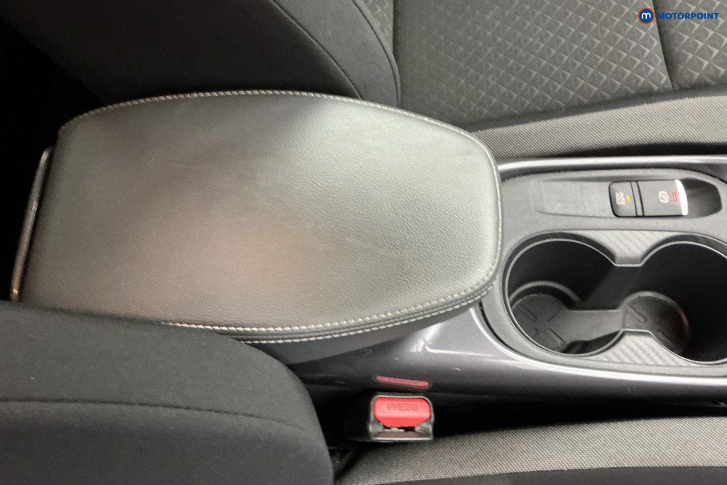 Nissan Juke N-Connecta Manual Petrol SUV - Stock Number (1589406) - 13th supplementary image