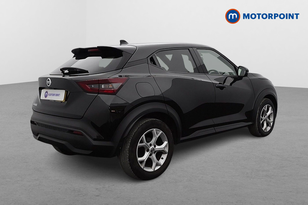 Nissan Juke N-Connecta Manual Petrol SUV - Stock Number (1589406) - Drivers side rear corner