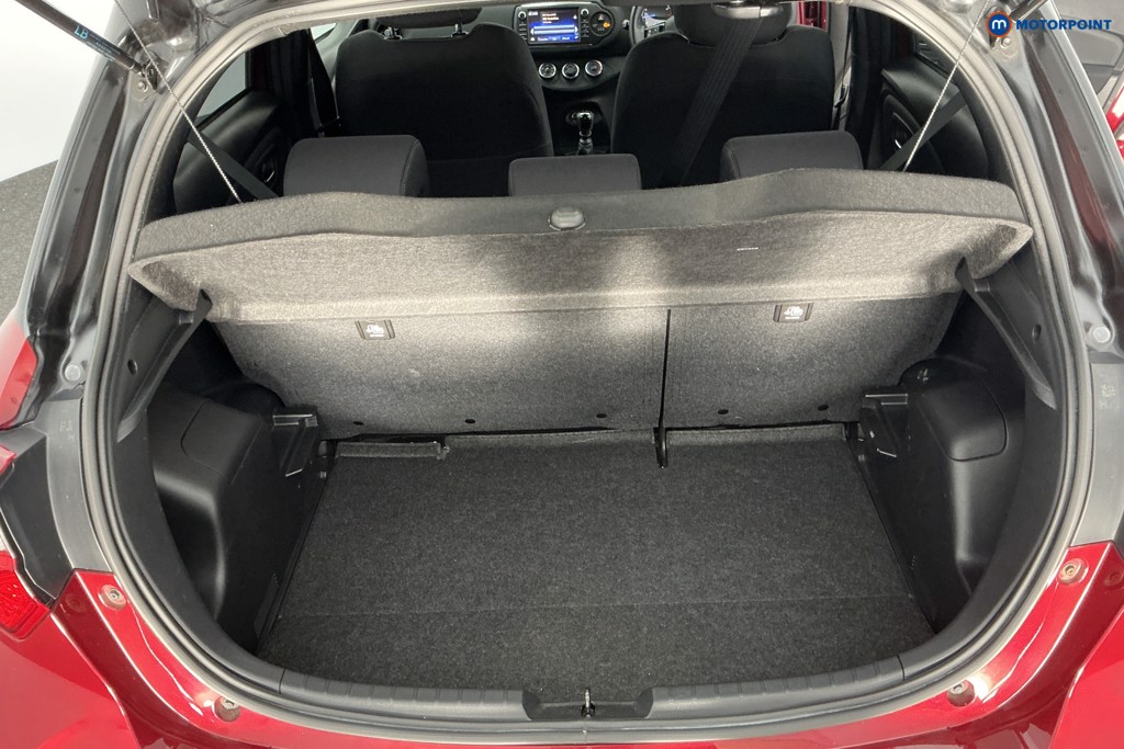 Toyota Yaris Bi-Tone Manual Petrol Hatchback - Stock Number (1589419) - 3rd supplementary image