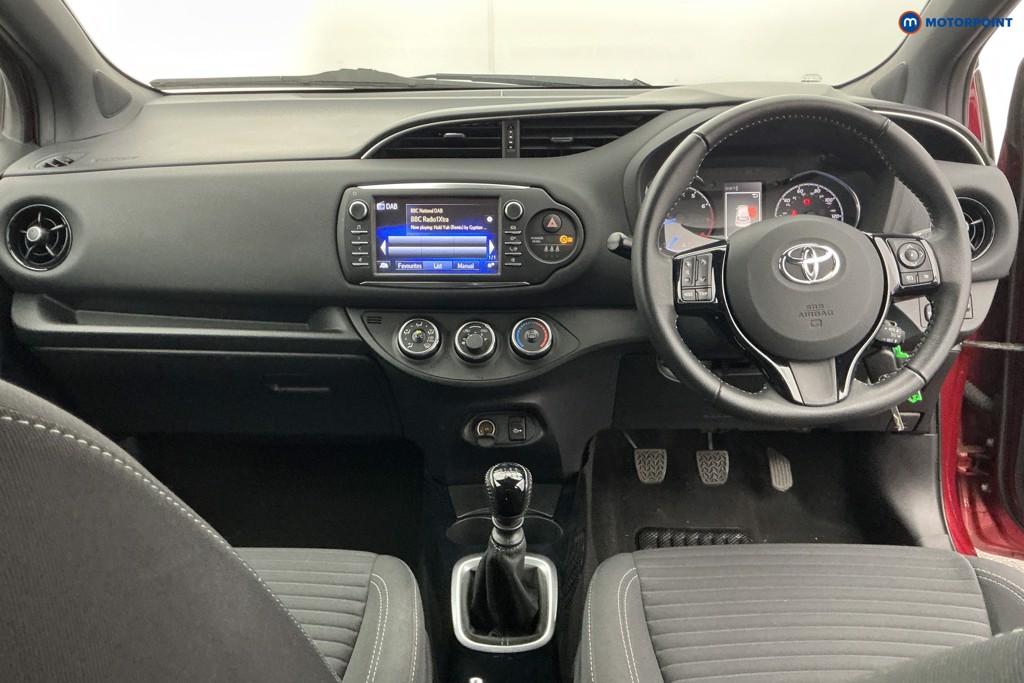 Toyota Yaris Bi-Tone Manual Petrol Hatchback - Stock Number (1589419) - 11th supplementary image