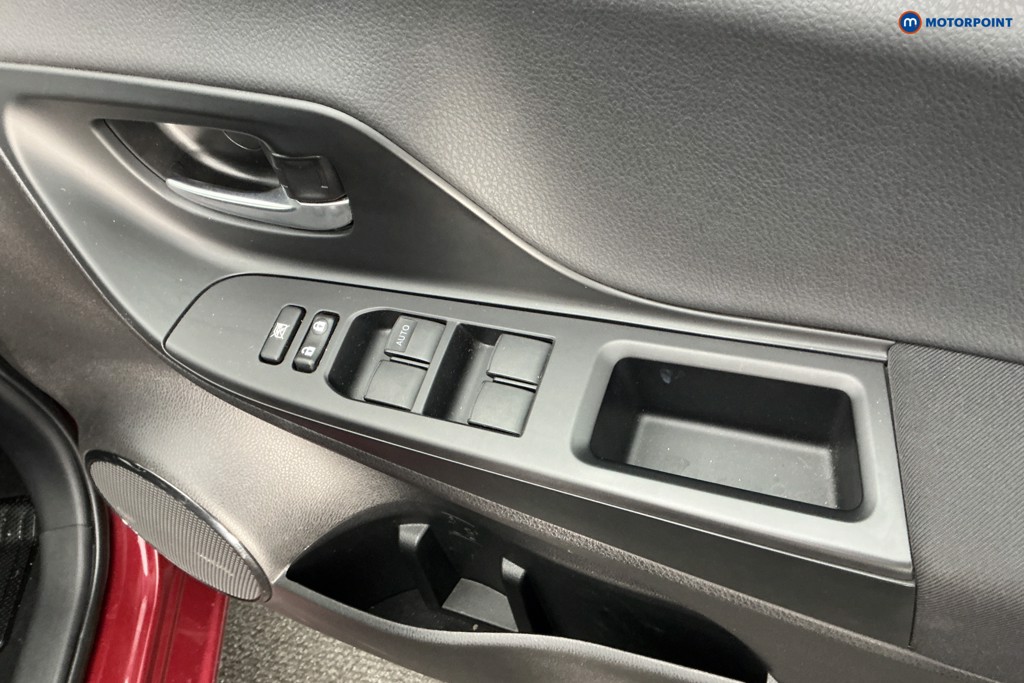 Toyota Yaris Bi-Tone Manual Petrol Hatchback - Stock Number (1589419) - 21st supplementary image