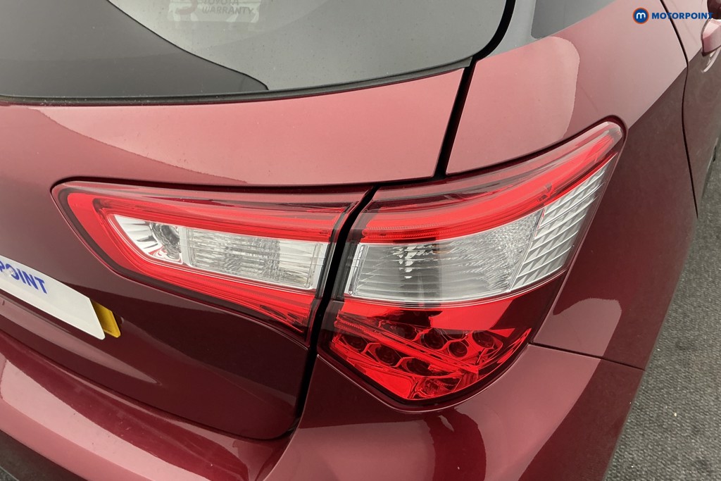 Toyota Yaris Bi-Tone Manual Petrol Hatchback - Stock Number (1589419) - 28th supplementary image