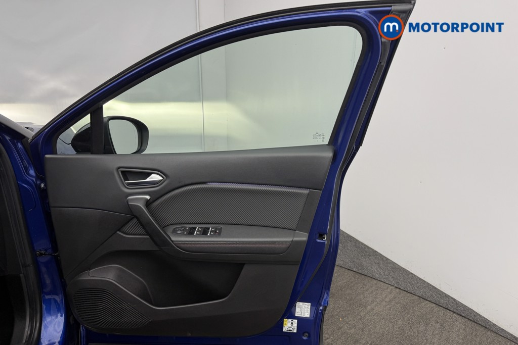 Renault Captur R.S. Line Manual Petrol SUV - Stock Number (1591755) - 19th supplementary image