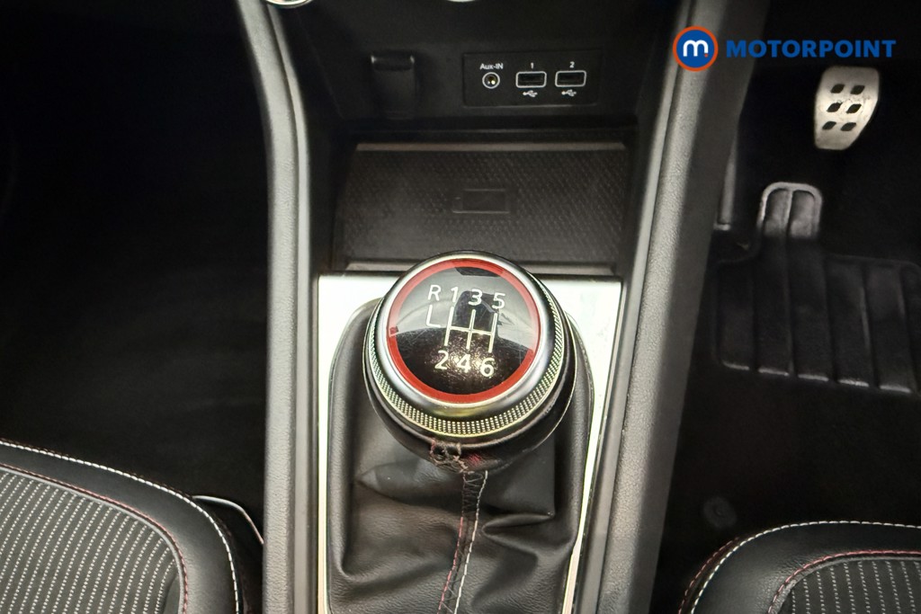 Renault Captur R.S. Line Manual Petrol SUV - Stock Number (1591755) - 24th supplementary image