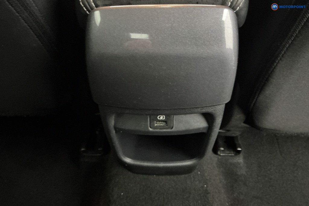 Nissan Juke N-Connecta Manual Petrol SUV - Stock Number (1591807) - 10th supplementary image