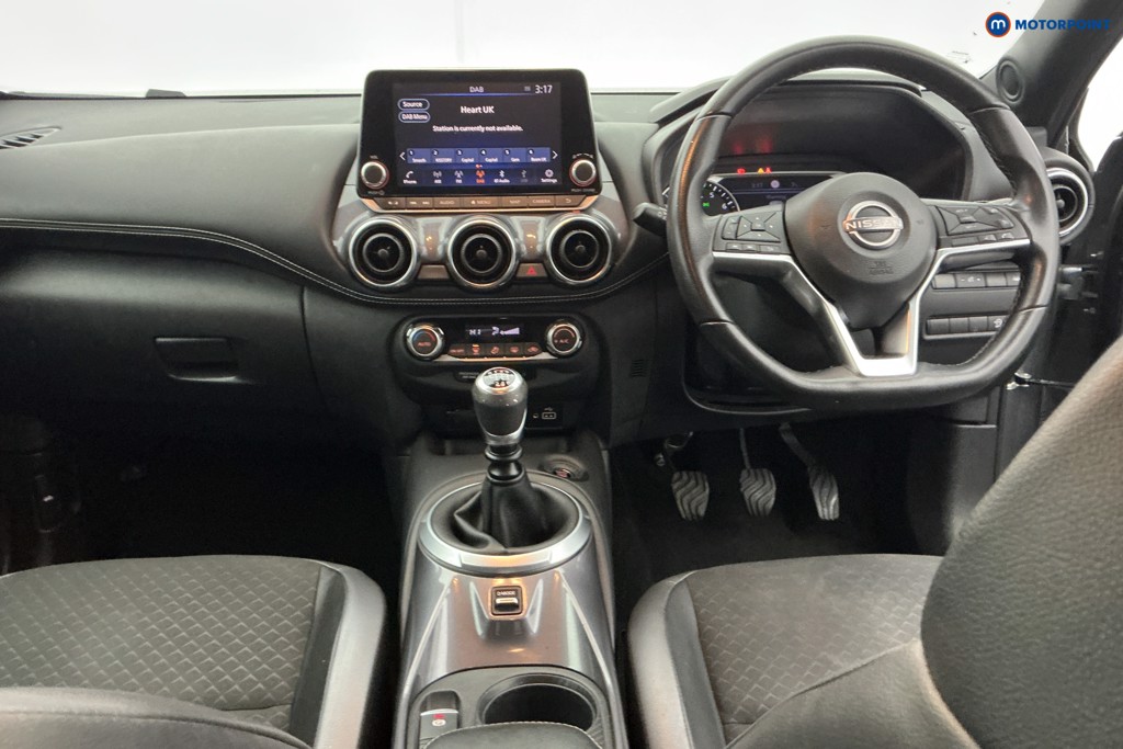 Nissan Juke N-Connecta Manual Petrol SUV - Stock Number (1591807) - 12th supplementary image