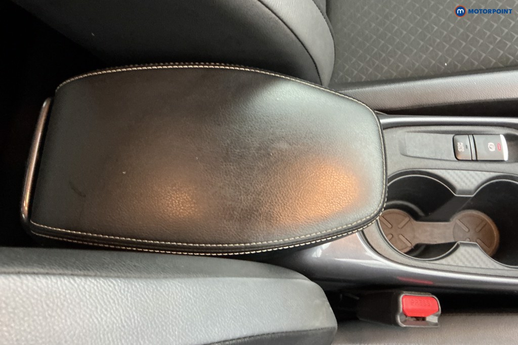 Nissan Juke N-Connecta Manual Petrol SUV - Stock Number (1591807) - 13th supplementary image