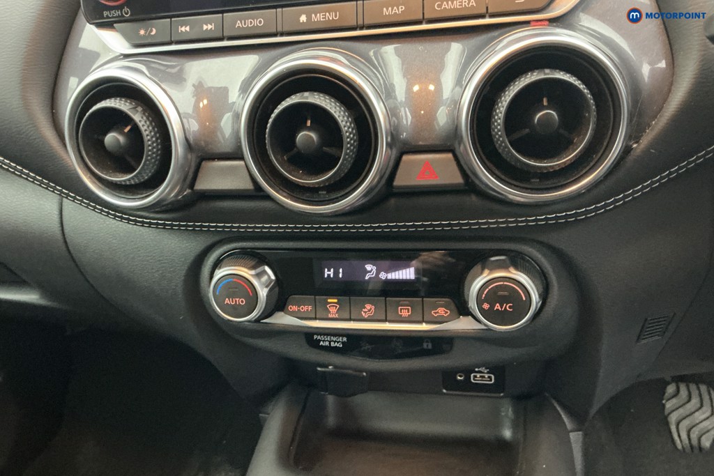 Nissan Juke N-Connecta Manual Petrol SUV - Stock Number (1591807) - 16th supplementary image
